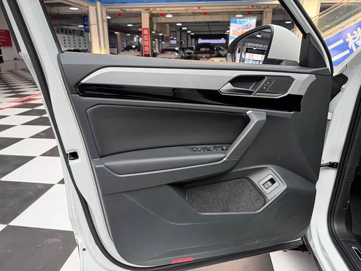Фото 6 - Volkswagen Tayron