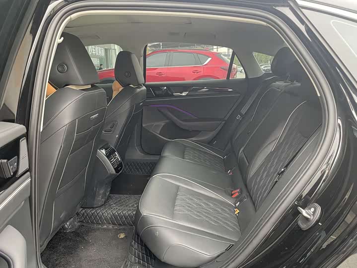 Фото 6 - Volkswagen Magotan