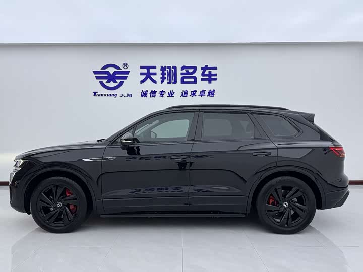 Volkswagen Touareg 2022 2022款 3.0TSI 锐享版 曜黑运动套装