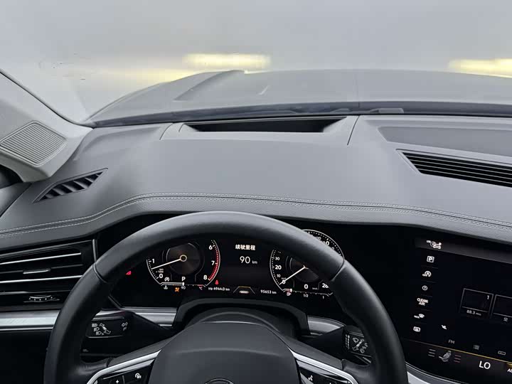 Volkswagen Touareg 2022 2022款 3.0TSI 锐享版 曜黑运动套装