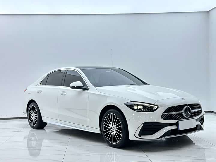 صورة 3 - Mercedes-Benz C-Class