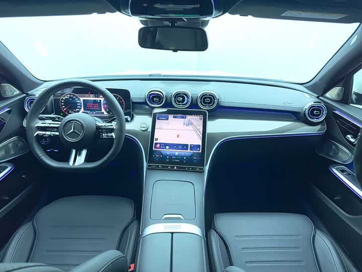 صورة 5 - Mercedes-Benz C-Class