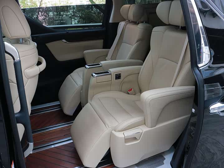 Toyota Alphard 2021 2021款 双擎 2.5L 豪华版