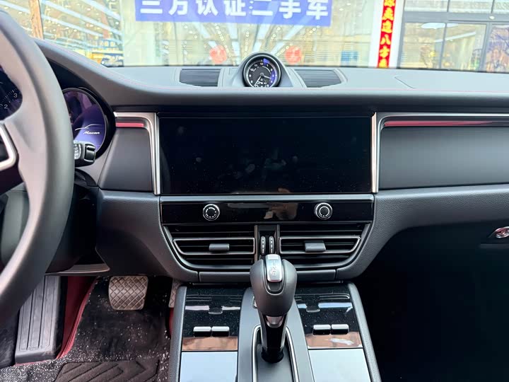 Porsche Macan 2025 2025款 Macan 2.0T 逐梦版