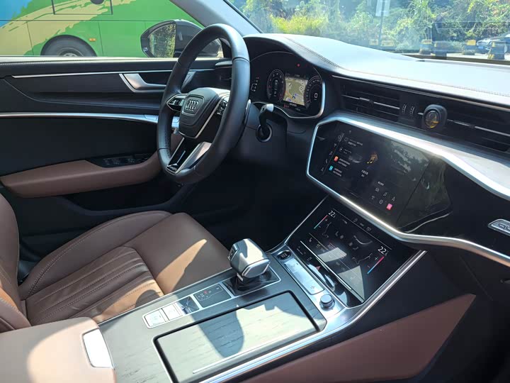 Zdjęcie 9 - Audi A6L