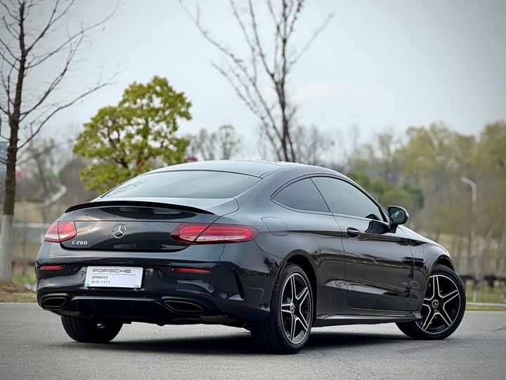 Zdjęcie 4 - Mercedes-Benz C-Class