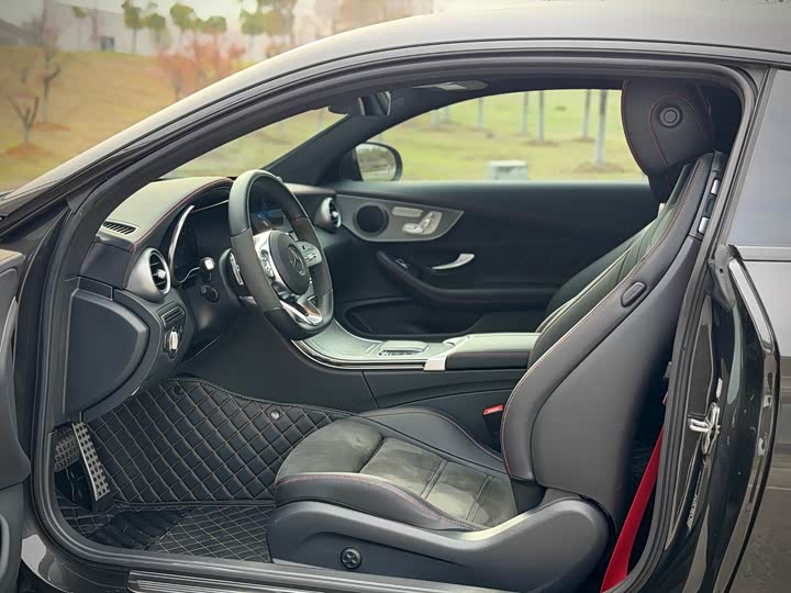 Zdjęcie 8 - Mercedes-Benz C-Class