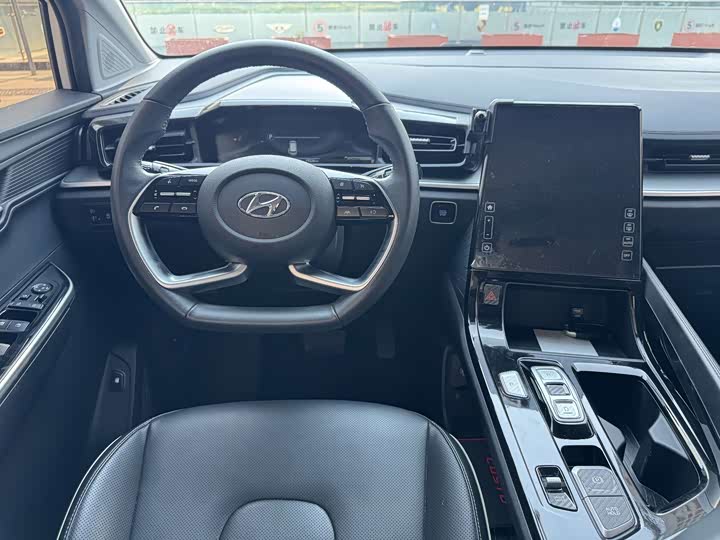 Hyundai Custo 2024 2024款 270TGDi LUX 尊贵版