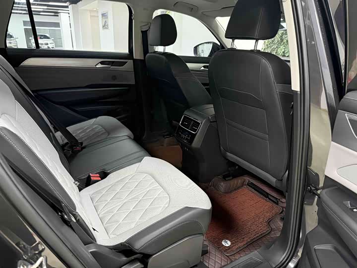 Volkswagen Tavendor 2024 2024款 380TSI 四驱R-Line巡游版