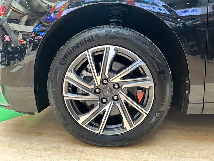 Photo 9 - Maxus G90