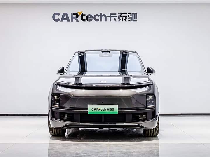2025 LiXiang L8