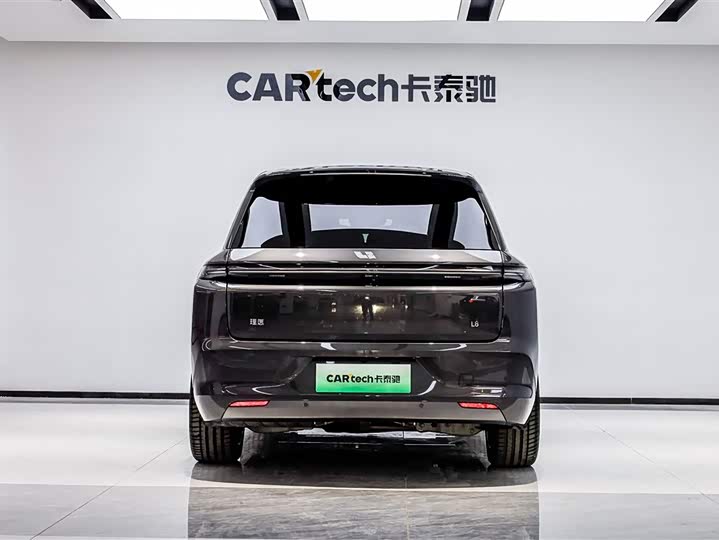 2025 LiXiang L8