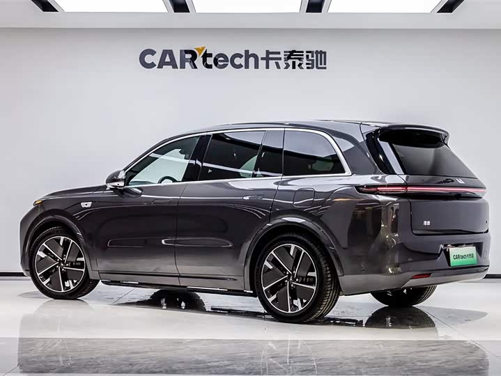 2025 LiXiang L8