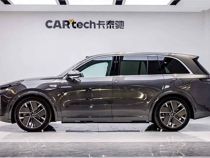 2025 LiXiang L8