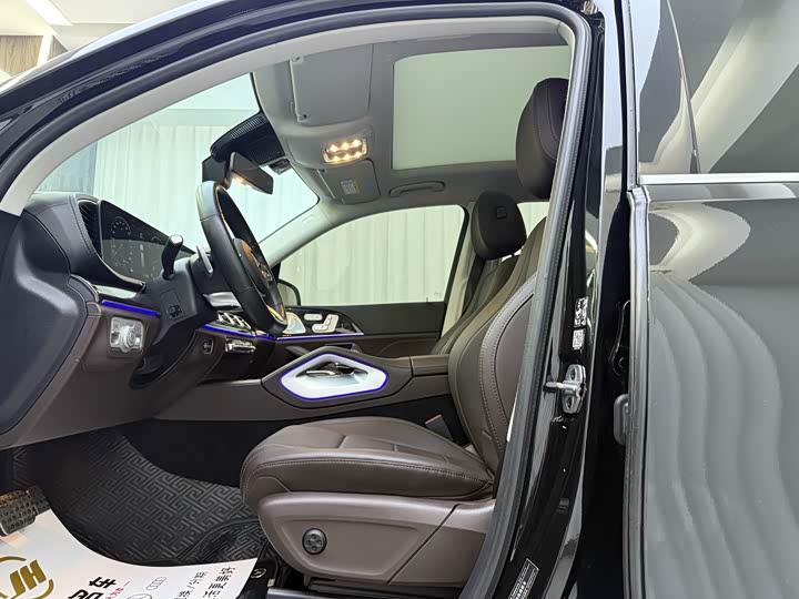 Photo 4 - Mercedes-Benz GLS-Class