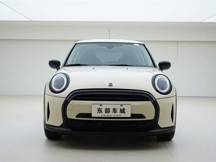 Photo 2 - Mini Mini