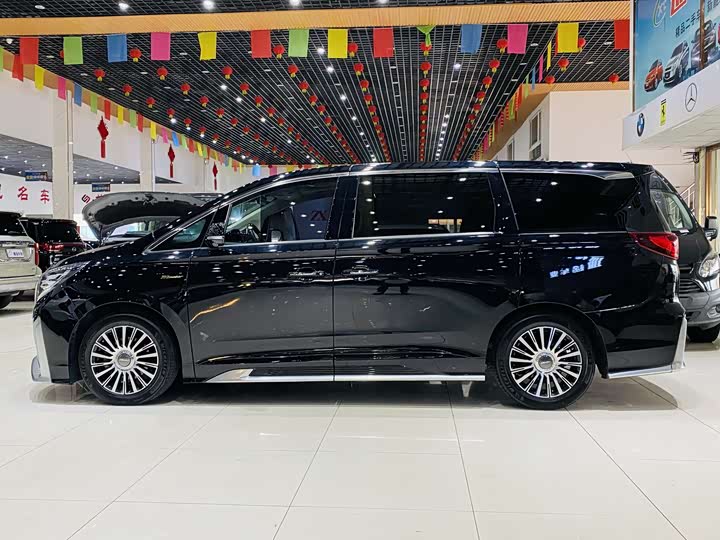 Фото 3 - GAC Trumpchi M8