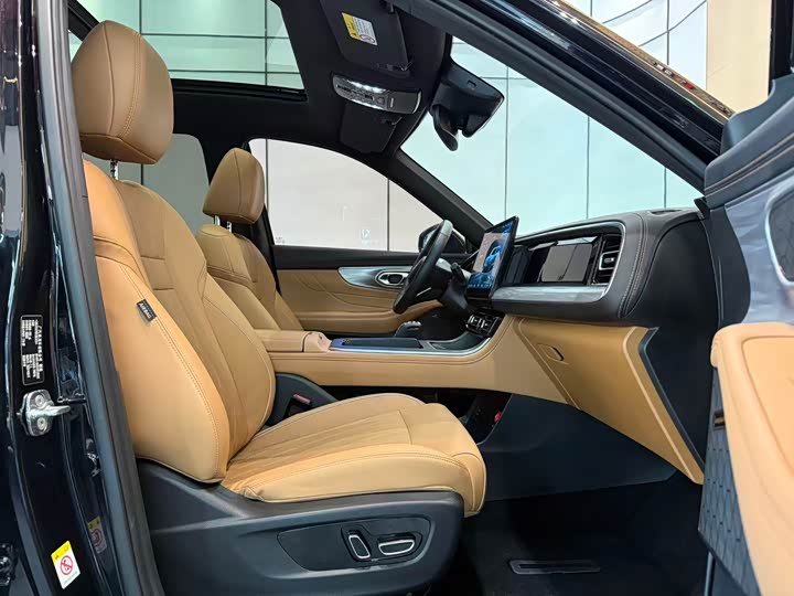 Фото 9 - GAC Trumpchi GS8