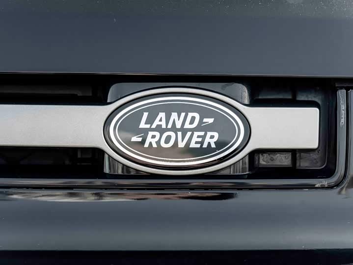 Фото 9 - Land Rover Defender