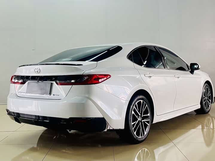 Toyota Camry 2026 2026款 双擎 2.0HSE 运动Lite版