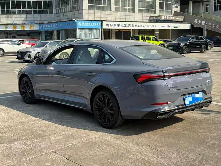 Geely Preface L 2024 2024款 油混 1.5TD 天宫版