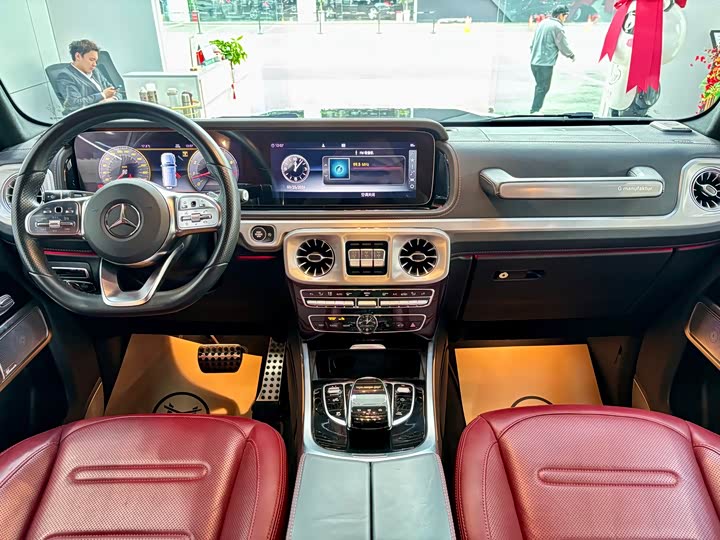 Фото 9 - Mercedes-Benz G-Class