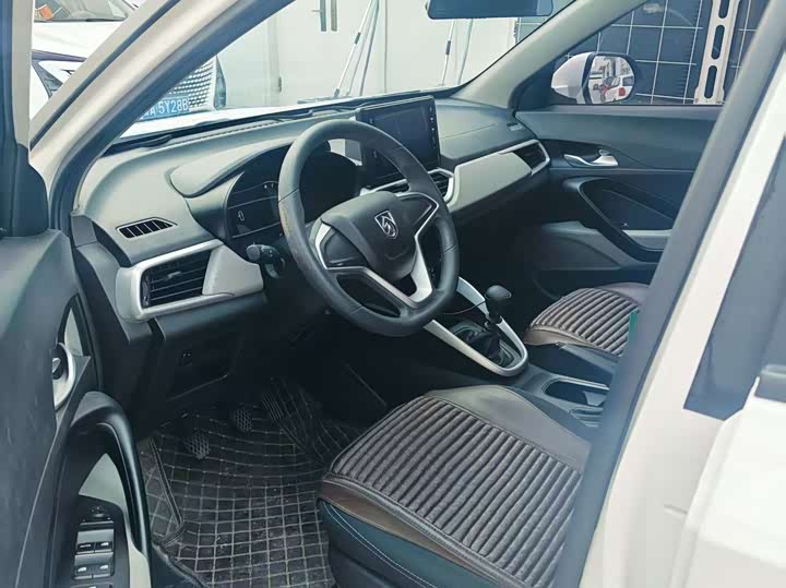 Baojun 510 2021 2021款 1.5L 手动劲享型