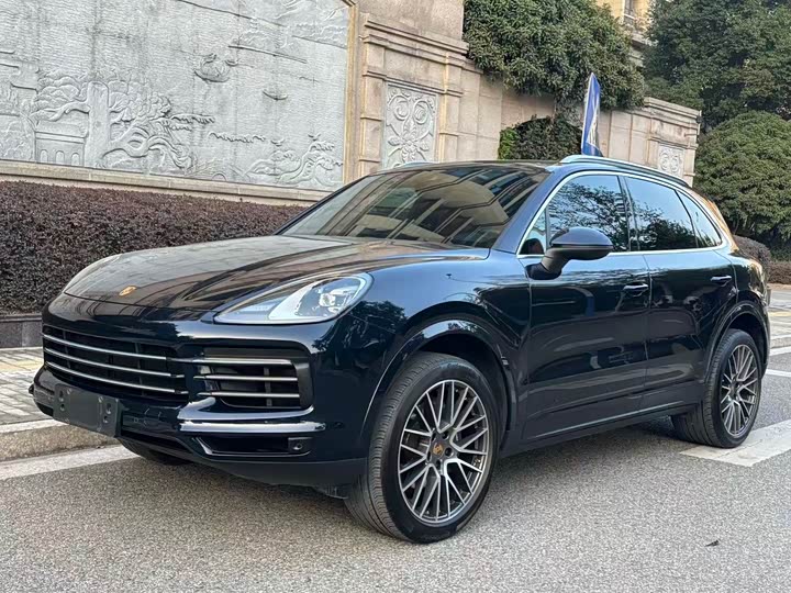 Фото 1 - Porsche Cayenne