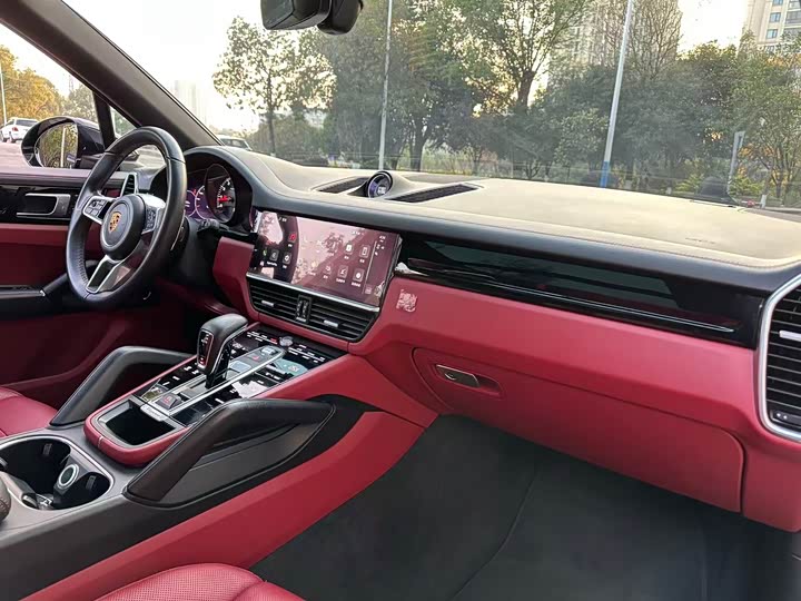 Фото 8 - Porsche Cayenne