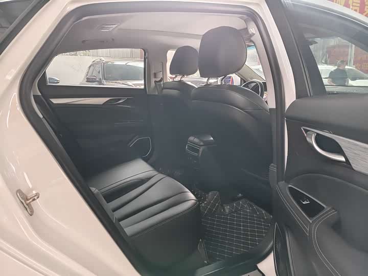 Geely Emgrand GT 2021 2021款 1.8T 领航版+