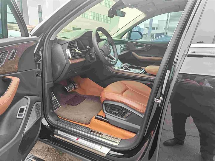 Audi Q7 2025 2025款 55 TFSI quattro S line运动型