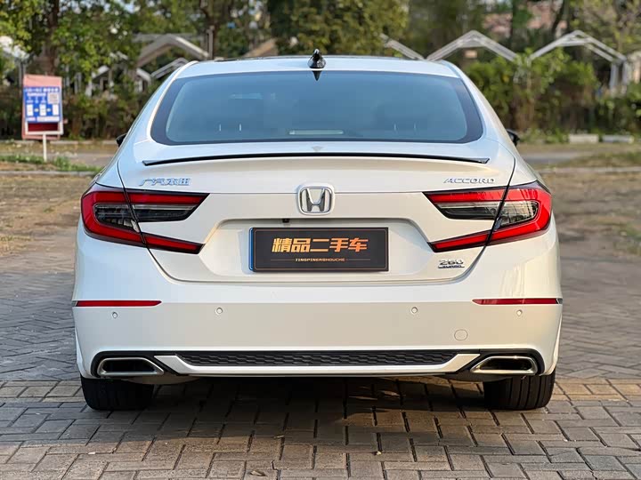 Photo 6 - Honda Accord