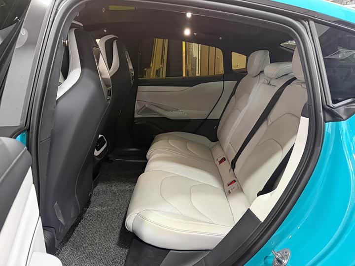 Фото 5 - Xiaomi SU7