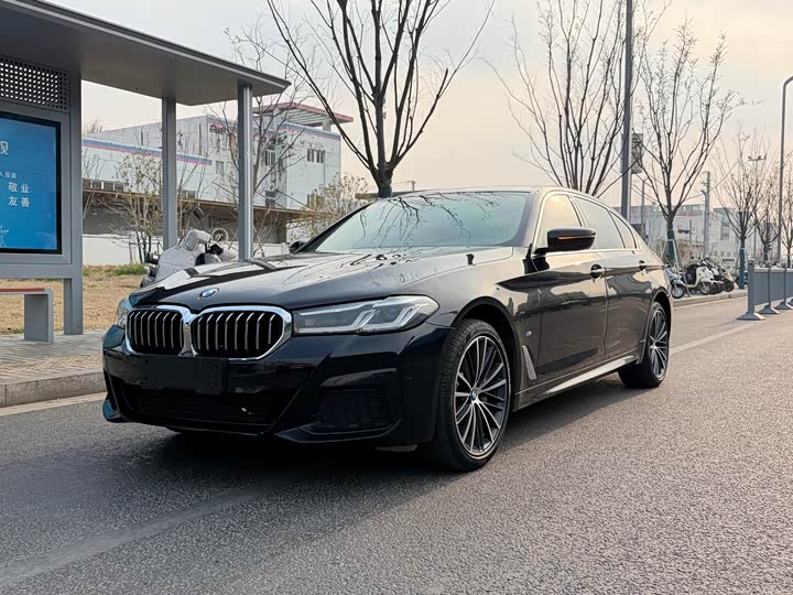 Photo 1 - BMW 5 Series