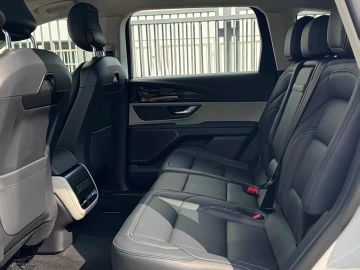 Lincoln Nautilus 2025 2025款 2.0T 四驱尊逸混动版