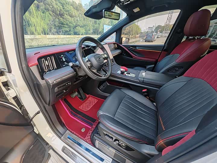 صورة 4 - GAC Trumpchi M8