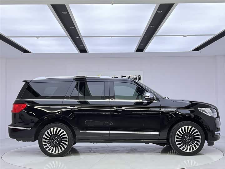 Zdjęcie 4 - Lincoln Navigator