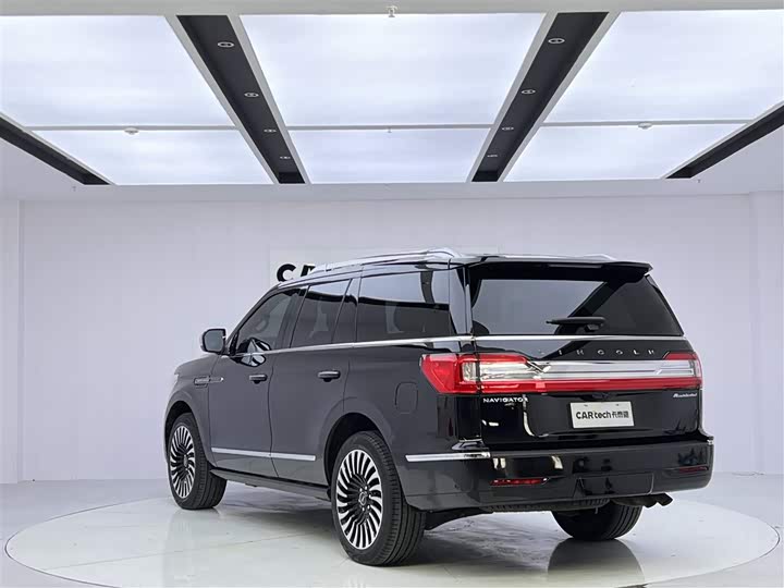 Zdjęcie 7 - Lincoln Navigator