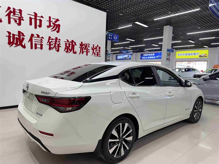 Zdjęcie 4 - Nissan Sylphy