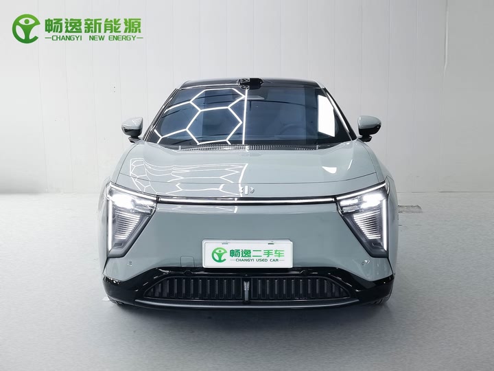 Фото 2 - HiPhi Y