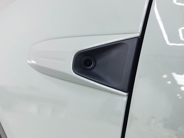 Фото 25 - HiPhi Y