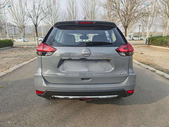 Nissan X-Trail 2025 2025款 荣誉 2.0L 两驱领先版