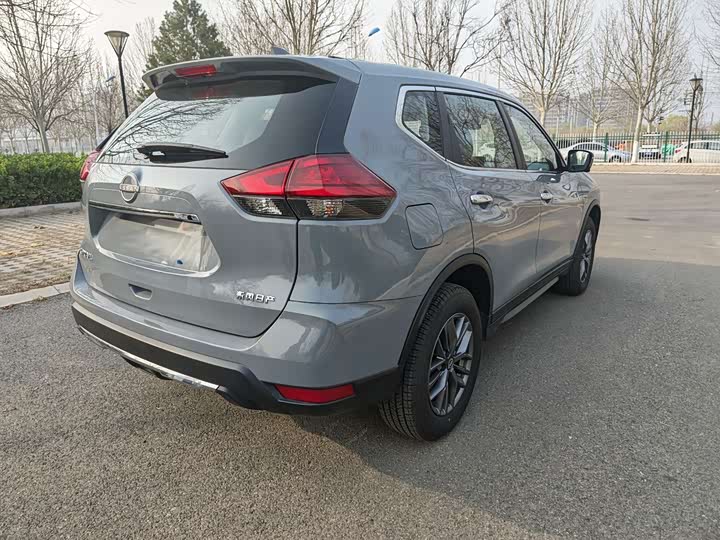 Nissan X-Trail 2025 2025款 荣誉 2.0L 两驱领先版