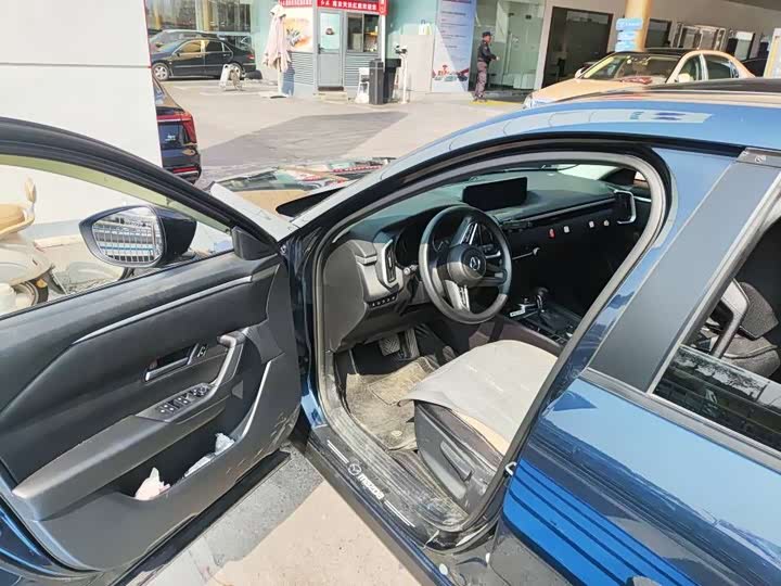 Фото 4 - Mazda CX-50