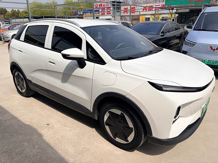 Photo 3 - Geely Geometry E Firefly