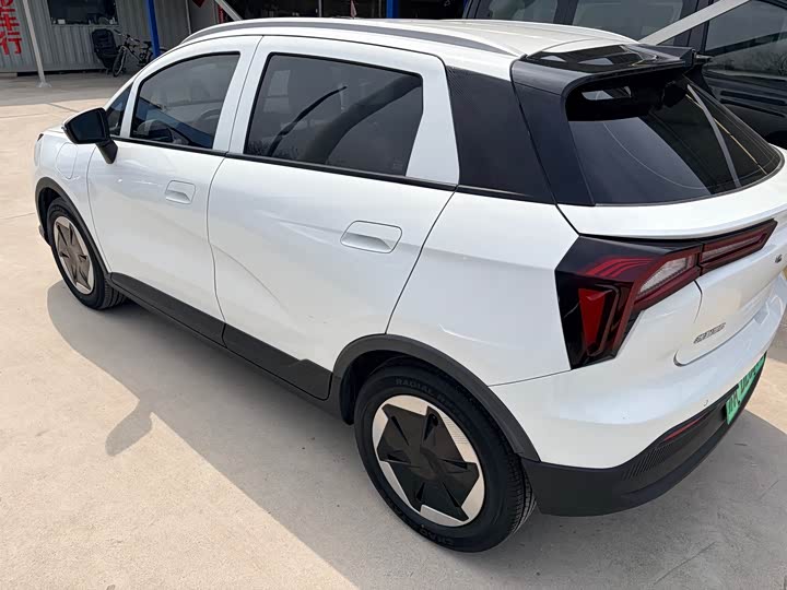 Photo 8 - Geely Geometry E Firefly