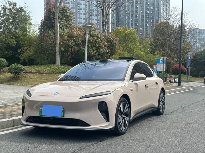 Фото 1 - Nio ET5