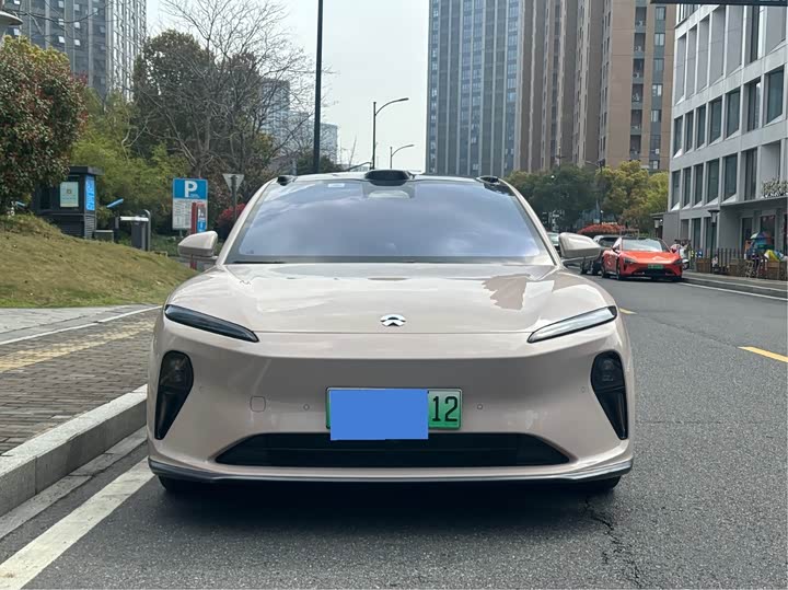 Фото 2 - Nio ET5