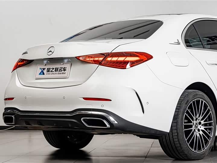 Zdjęcie 8 - Mercedes-Benz C-Class