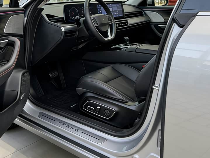 Фото 3 - XPeng P7